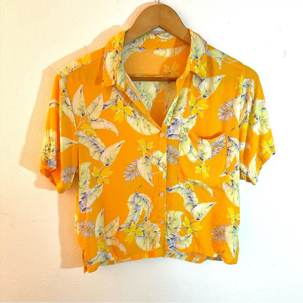 Forever 21 Summer shirt
Size S
Used
Price: $6